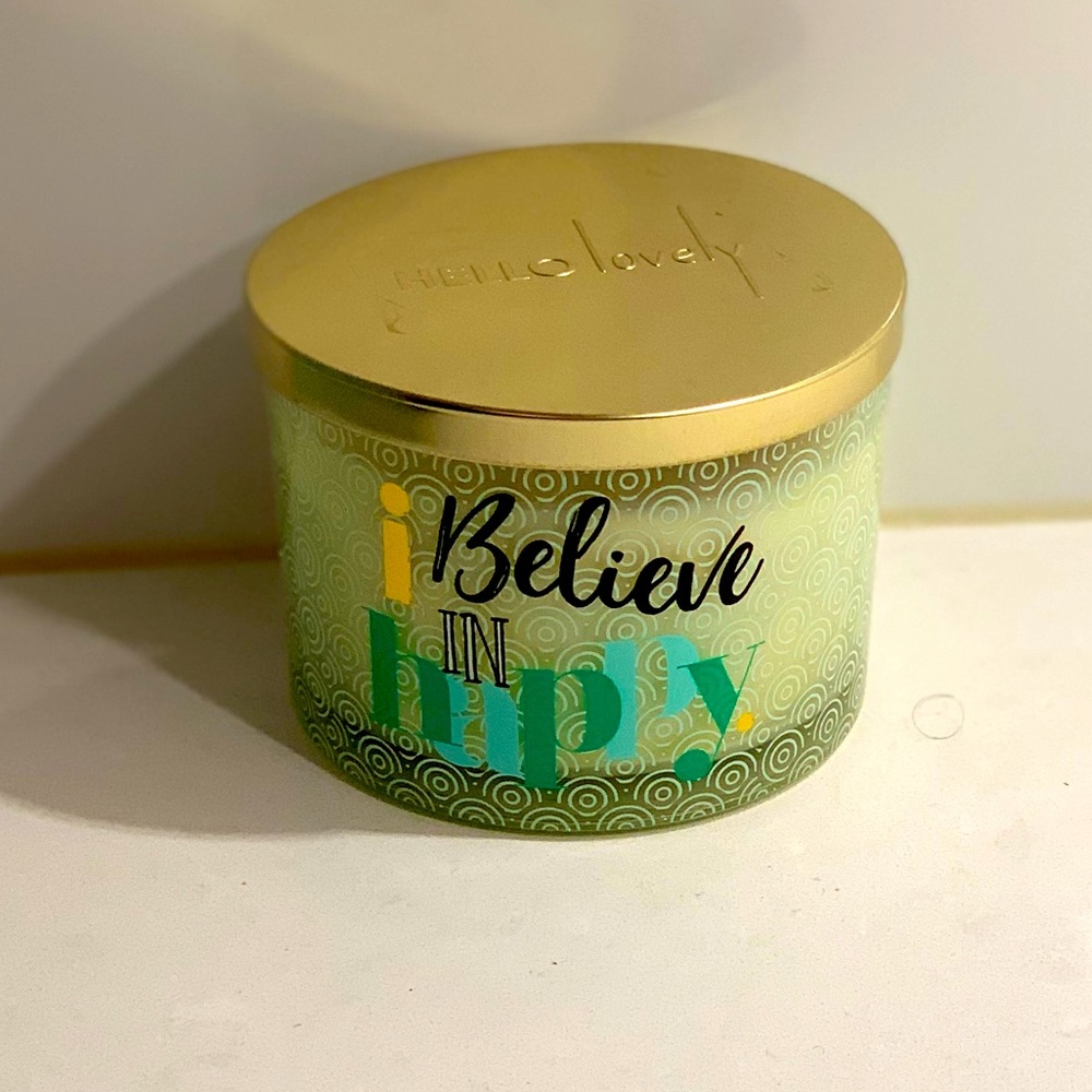 NWT I Believe in Happy 3 wick HUGE candle by Jay Company